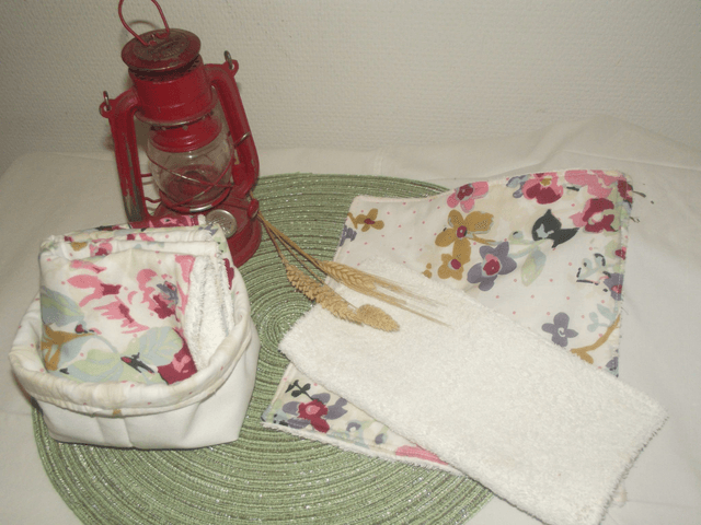 Lot de 5 essuie-tout lavables avec panière assortie